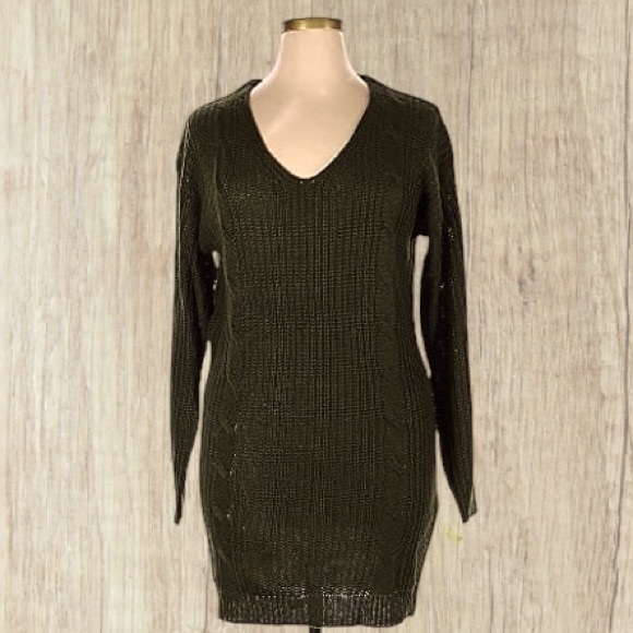stilletto’s Sweaters - Extra Long V-Neck Sweater XL Stiletto Long Sleeves Olive Green Open Back